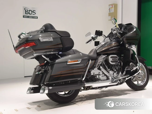 Проданный Harley-Davidson Road Glide FLTRUSE1800 CVO 2016 из Японии
