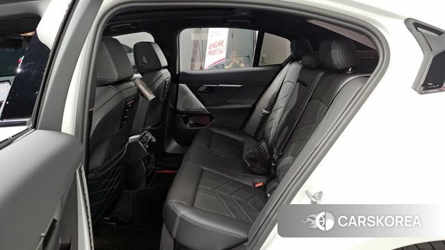 BMW 5 Series (G60) id 4194216 из Кореи 18