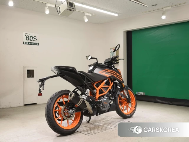 Проданный KTM 125 DUKE 2022 из Японии, фото 2