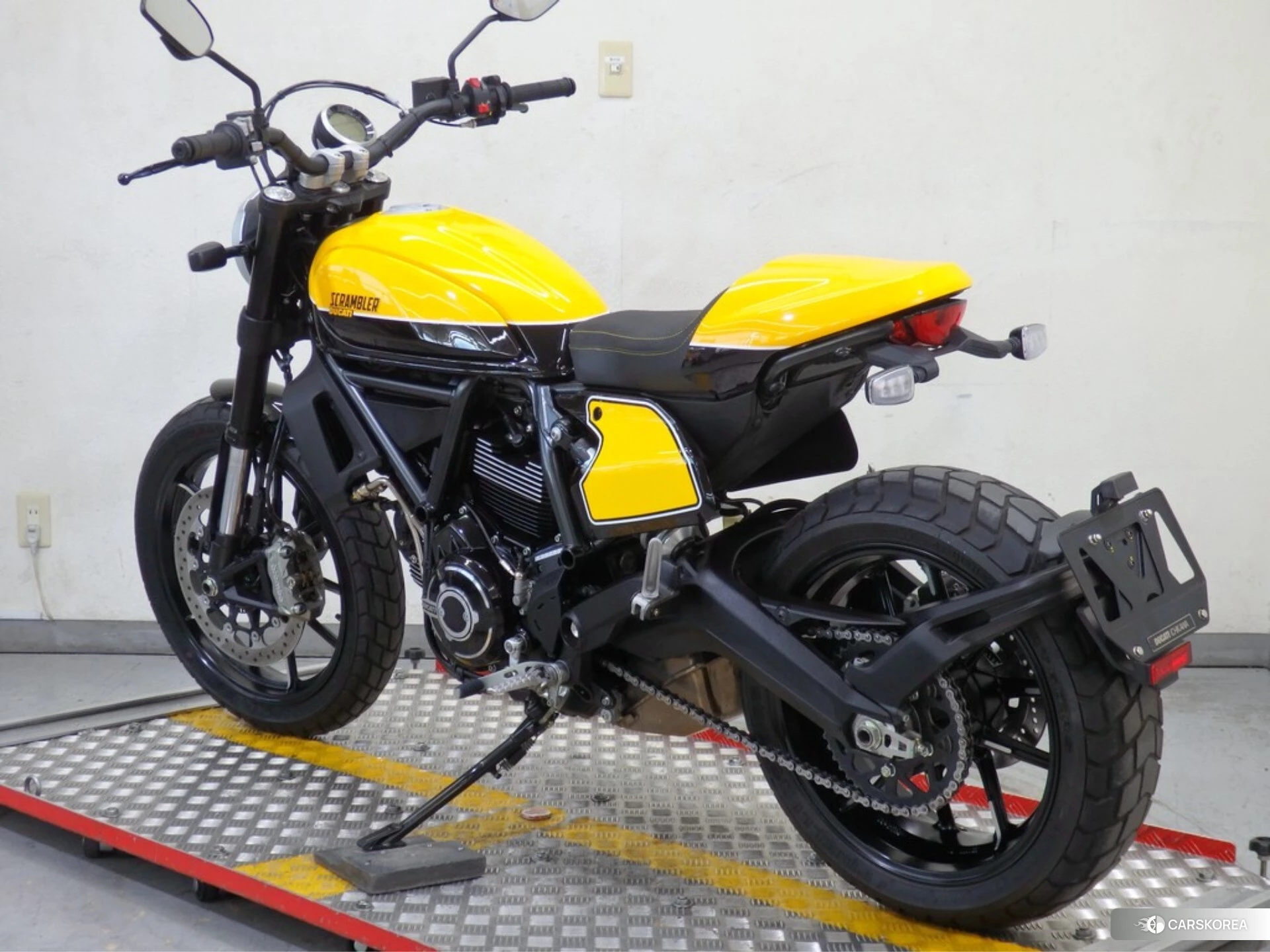 Ducati SCRAMBLER FULL THROTTLE id 4191882 из Японии 18