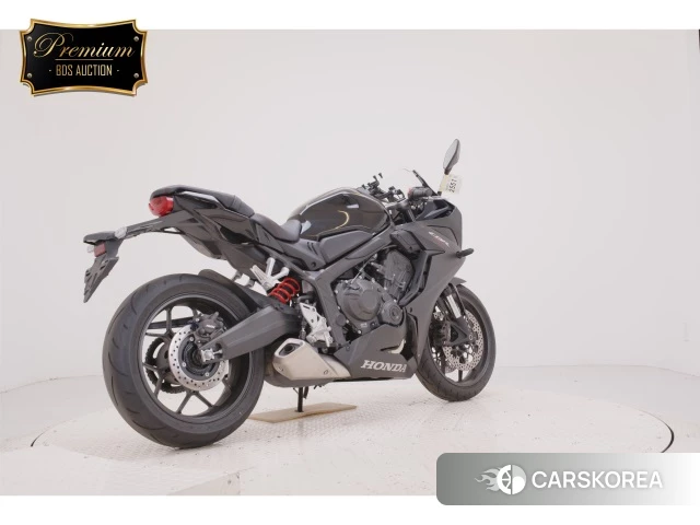 Проданный Honda CBR650R id 4056836 из Японии, фото 2