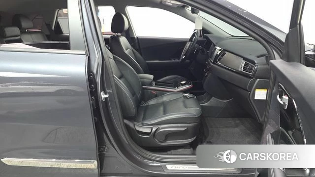 Kia Niro EV id 4594941 из Кореи 18