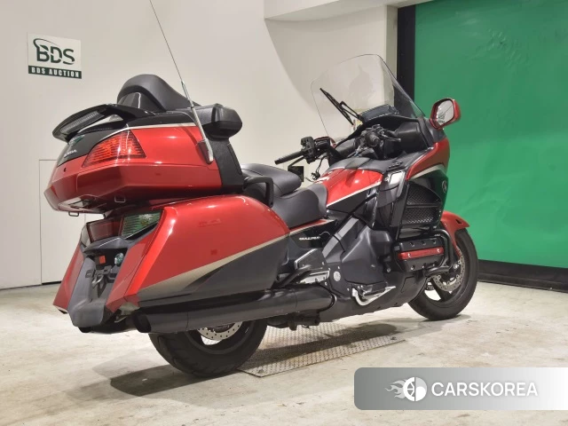 Проданный Honda GL1800 2015 из Японии