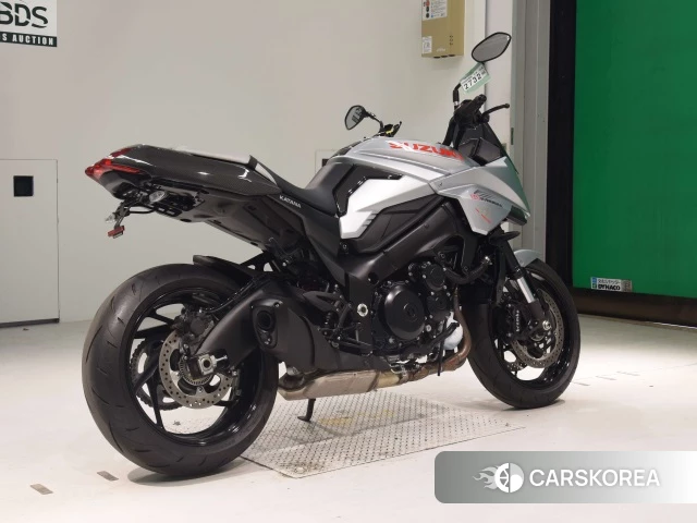 Проданный Suzuki GSX-S1000S Katana 2022 из Японии, фото 2