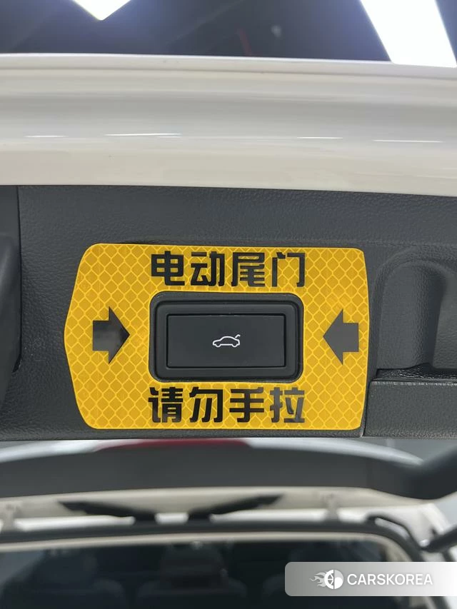 Volkswagen Touran L id 4278713 из Китая 18