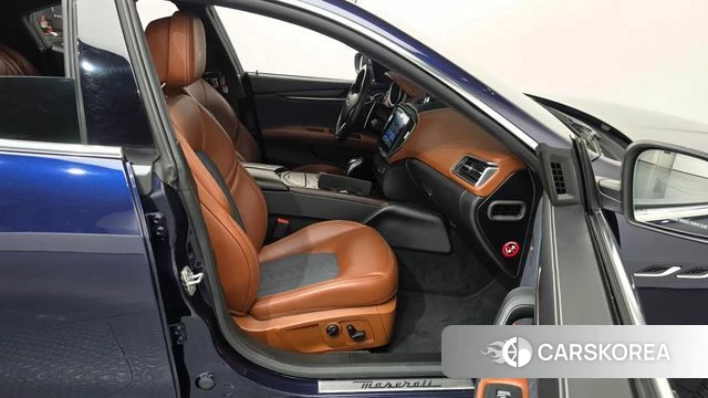 Maserati Ghibli id 4677424 из Кореи 18