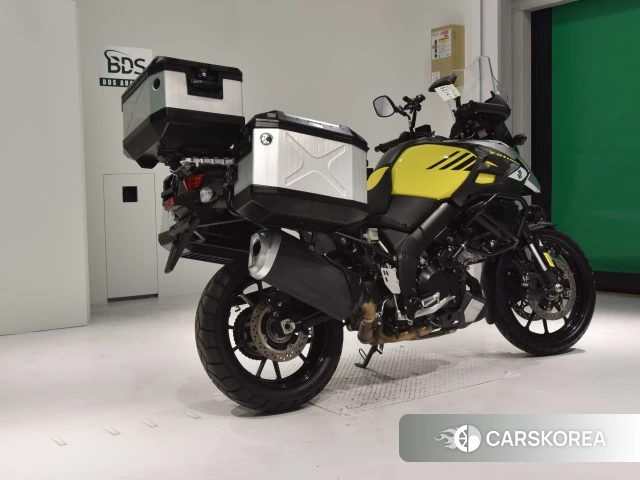 Проданный Suzuki V-STROM DL1000 2018 из Японии, фото 2