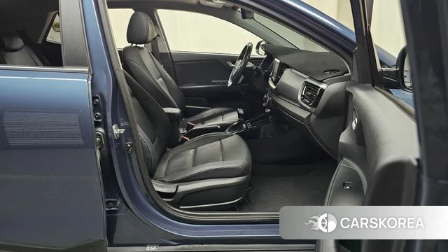 Kia Stonic id 4794758 из Кореи 18