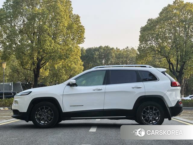 Jeep Free light id 4209795 из Китая 18