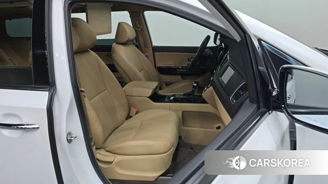 Kia All New Carnival id 4795049 из Кореи 18