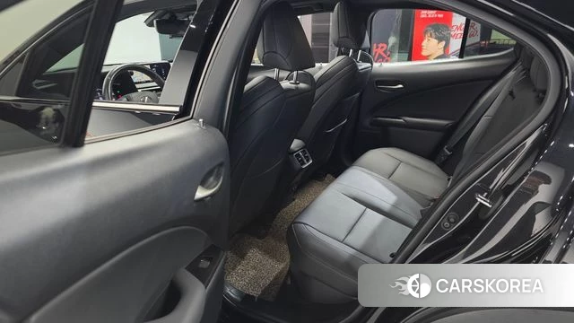 Lexus UX250h id 4698097 из Кореи 18