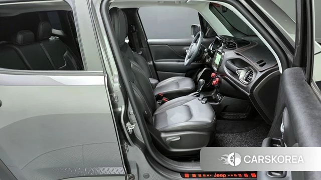 Jeep Renegade id 4294294 из Кореи 18
