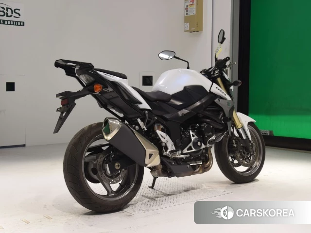 Проданный Suzuki GSR750 ABS 2013 из Японии, фото 2