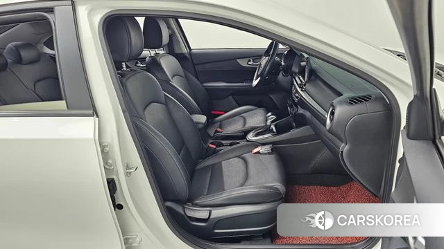 Kia Come New K3 id 4232682 из Кореи 18