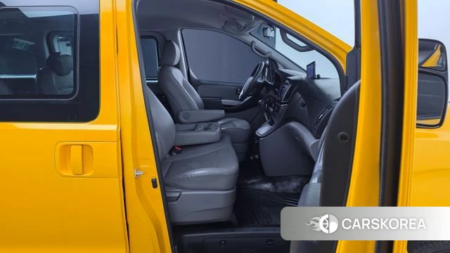 Hyundai The New Grand Starex id 4304735 из Кореи 18