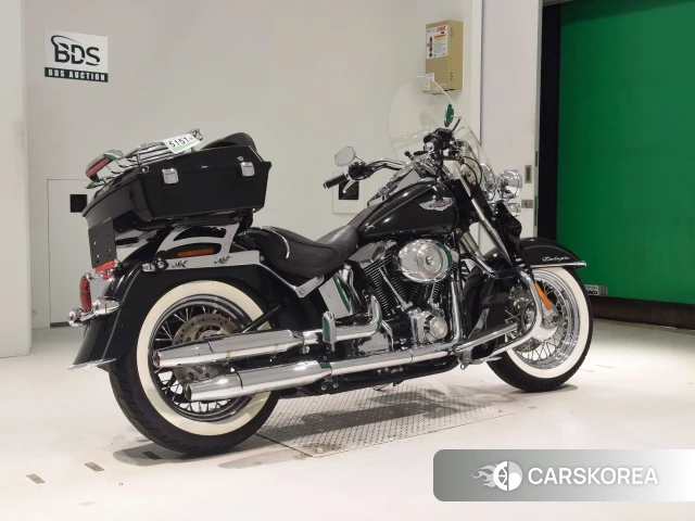 Проданный Harley-Davidson Softail Deluxe FLSTN1580 2011 из Японии