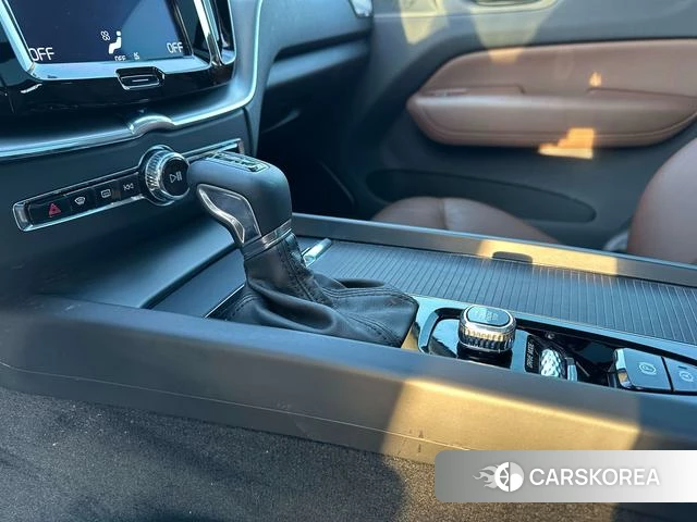 Volvo XC60 id 4208427 из Китая 18