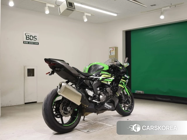 Проданный Kawasaki ZX-6R NINJA ABS 2018 из Японии, фото 2