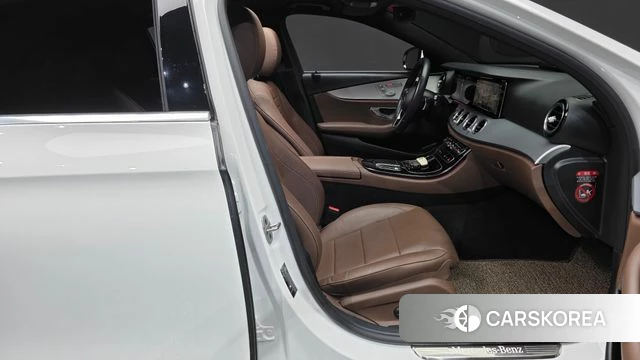 Mercedes-Benz E-Class W213 id 4754580 из Кореи 18