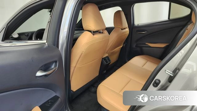 Lexus UX300h id 4427241 из Кореи 18