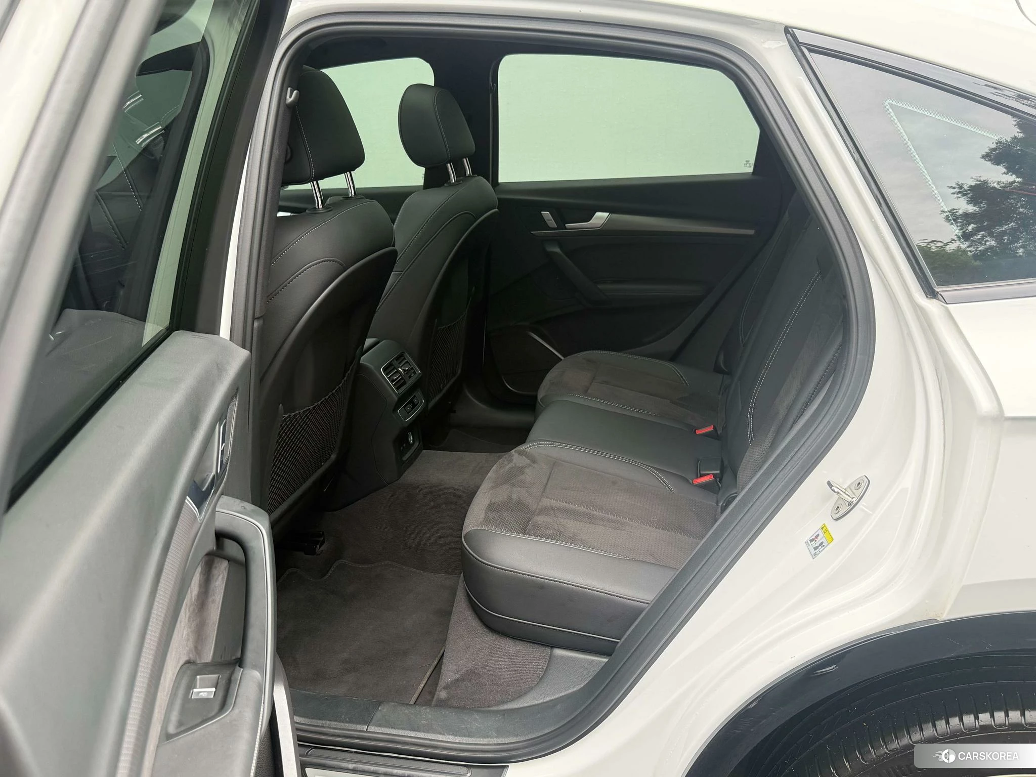 Audi Q5L Sportback id 4440764 из Китая 18
