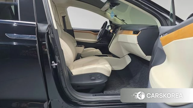 Tesla Model X id 4551373 из Кореи 18