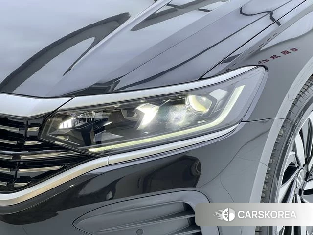 Volkswagen Passat id 4272759 из Китая 18