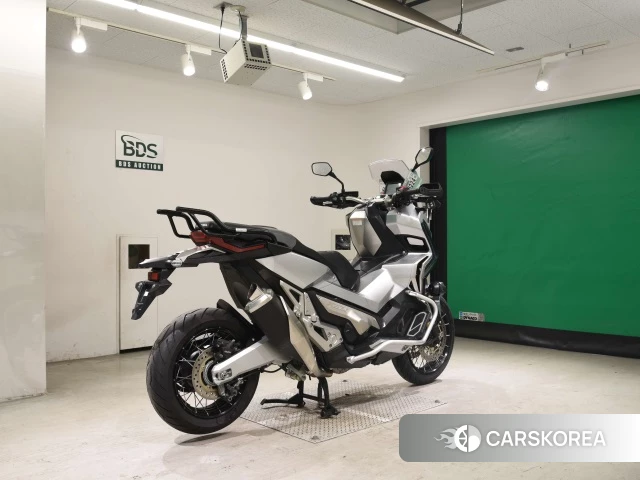 Проданный Honda X-ADV 750 2017 из Японии, фото 2
