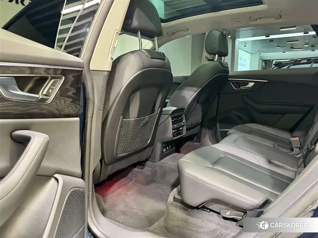 Audi Q8 id 4548187 из Китая 18