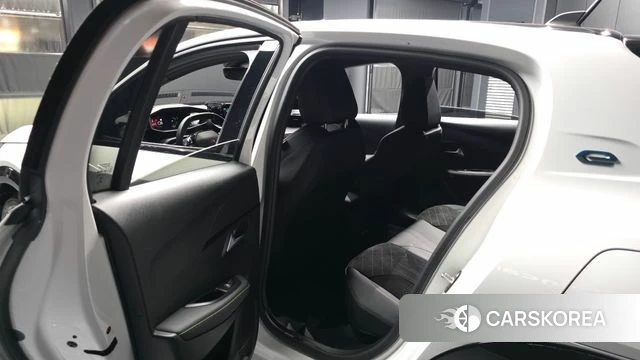 Peugeot e-208 second Generation id 4533657 из Кореи 18