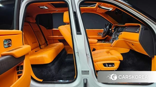 Rolls-Royce Cullinan id 4389029 из Кореи 18