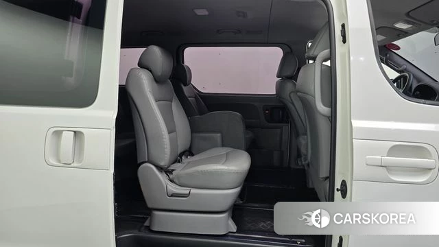 Hyundai The New Grand Starex id 4637847 из Кореи 18