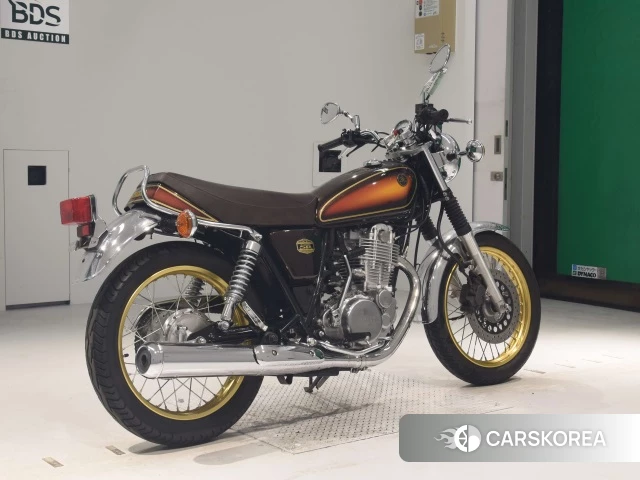 Проданный Yamaha SR400 2018 из Японии