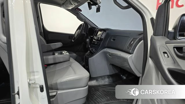 Hyundai The New Grand Starex id 4550886 из Кореи 18