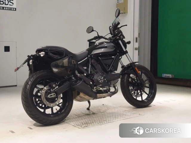 Проданный Ducati SCRAMBLER SIXTY2 2017 из Японии