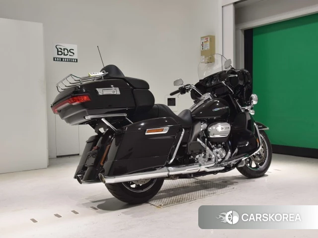 Проданный Harley-Davidson Electra Glide FLHTK1870 2019 из Японии, фото 2