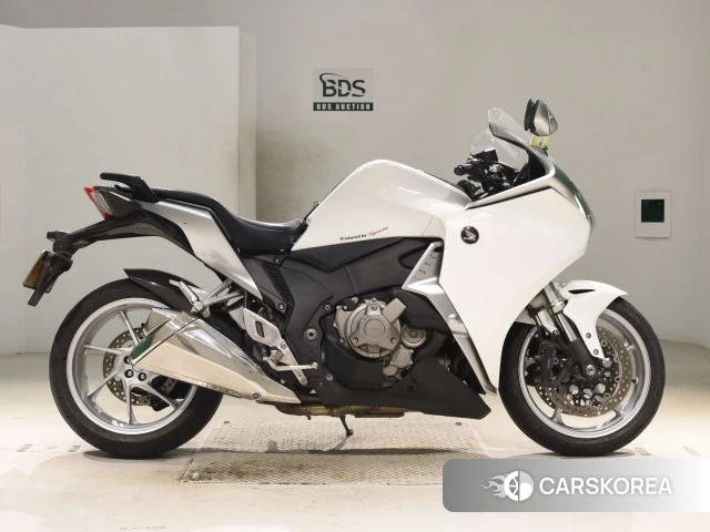 Проданный Honda VFR1200F DCT id 4010978 из Японии, фото 18