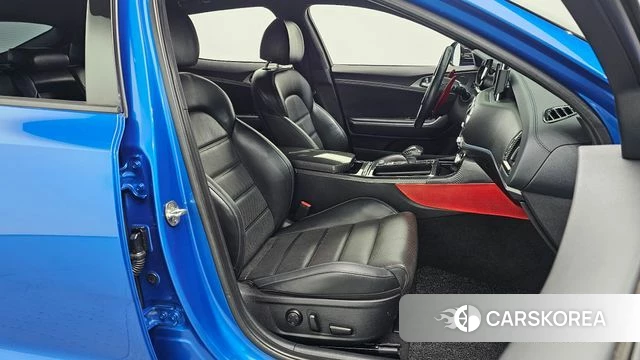 Kia Stinger id 4907606 из Кореи 18