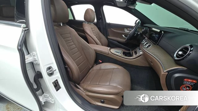 Mercedes-Benz E-Class W213 id 4910946 из Кореи 18