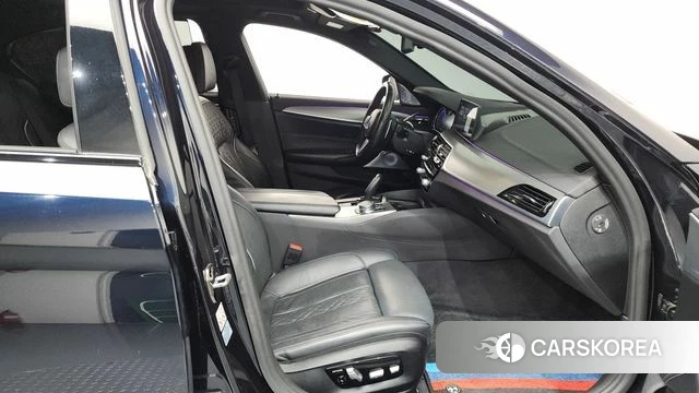 BMW 5 Series (G30) id 4447657 из Кореи 18