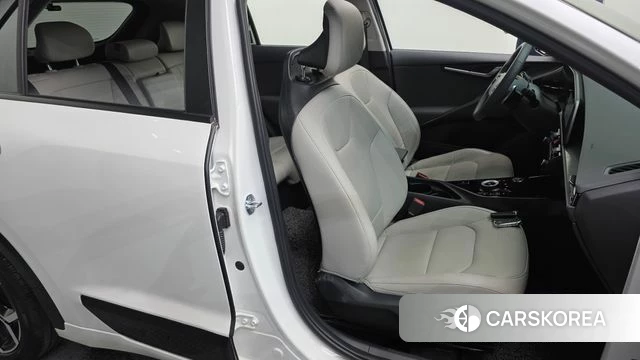 Kia Di Ol Nu Niro id 4758615 из Кореи 18