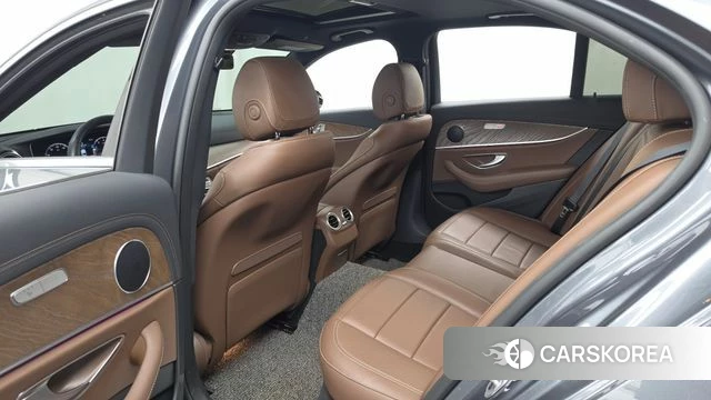 Mercedes-Benz E-Class W213 id 4693295 из Кореи 18