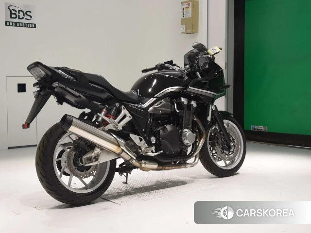Проданный Honda CB1300SF BOLDOR 2019 из Японии, фото 2