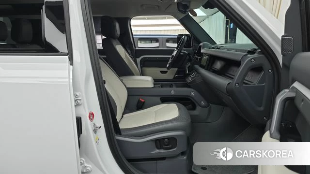 Land Rover Defender (L663) id 4442203 из Кореи 18