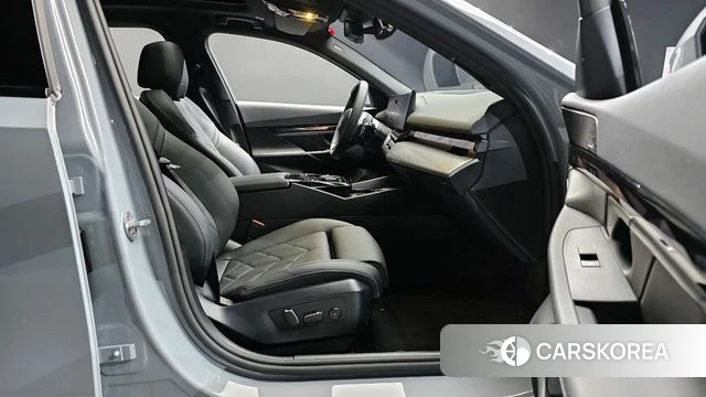 BMW 5 Series (G60) id 4185665 из Кореи 18