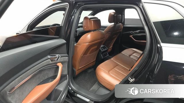 Audi e-Tron id 4338713 из Кореи 18