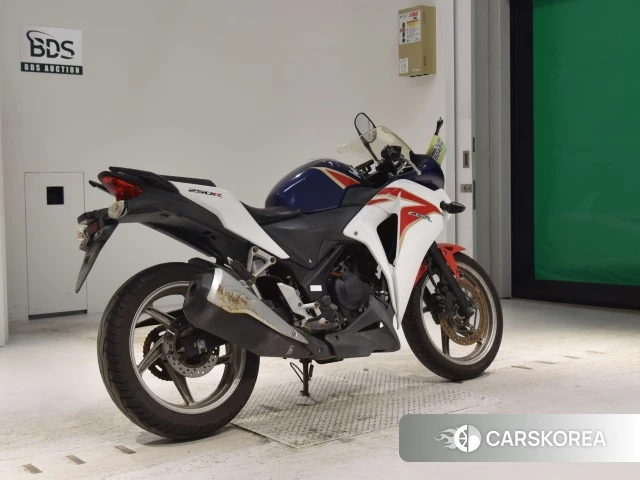 Проданный Honda CBR250R 2011 из Японии