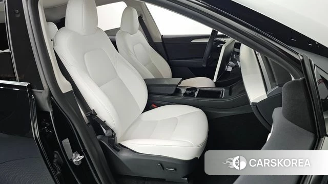 Tesla Model Y id 4649863 из Кореи 18