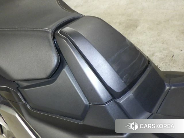 Honda X-ADV 750 id 3949945 из Японии 18