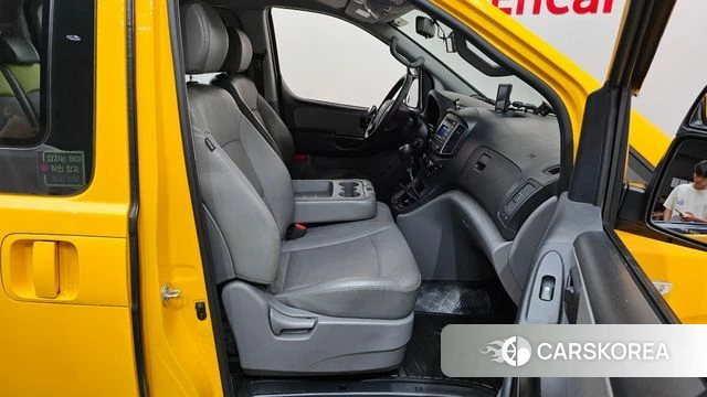 Hyundai The New Grand Starex id 4595966 из Кореи 18